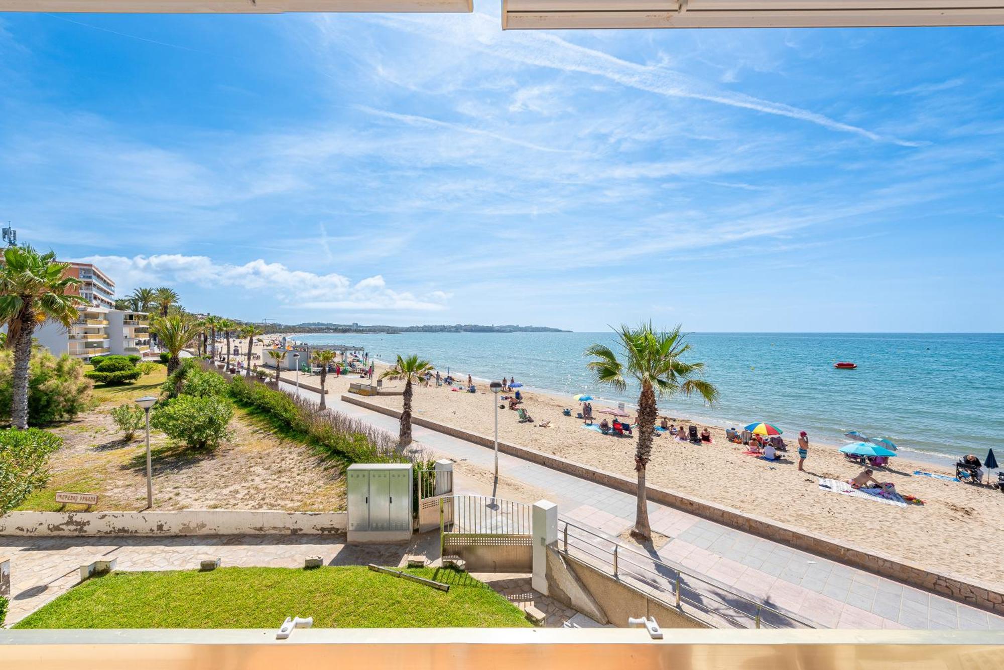 Apartamento Frente Al Mar カンブリルス エクステリア 写真