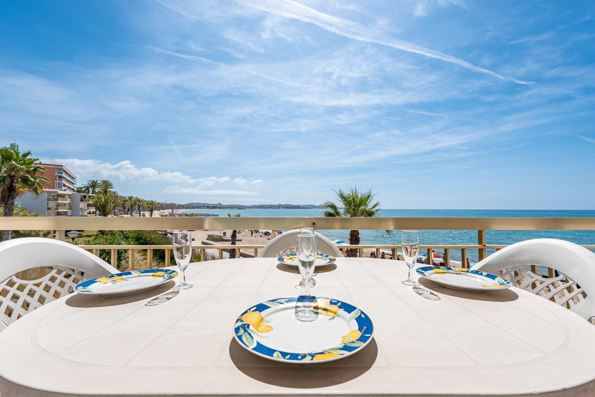 Apartamento Frente Al Mar カンブリルス エクステリア 写真